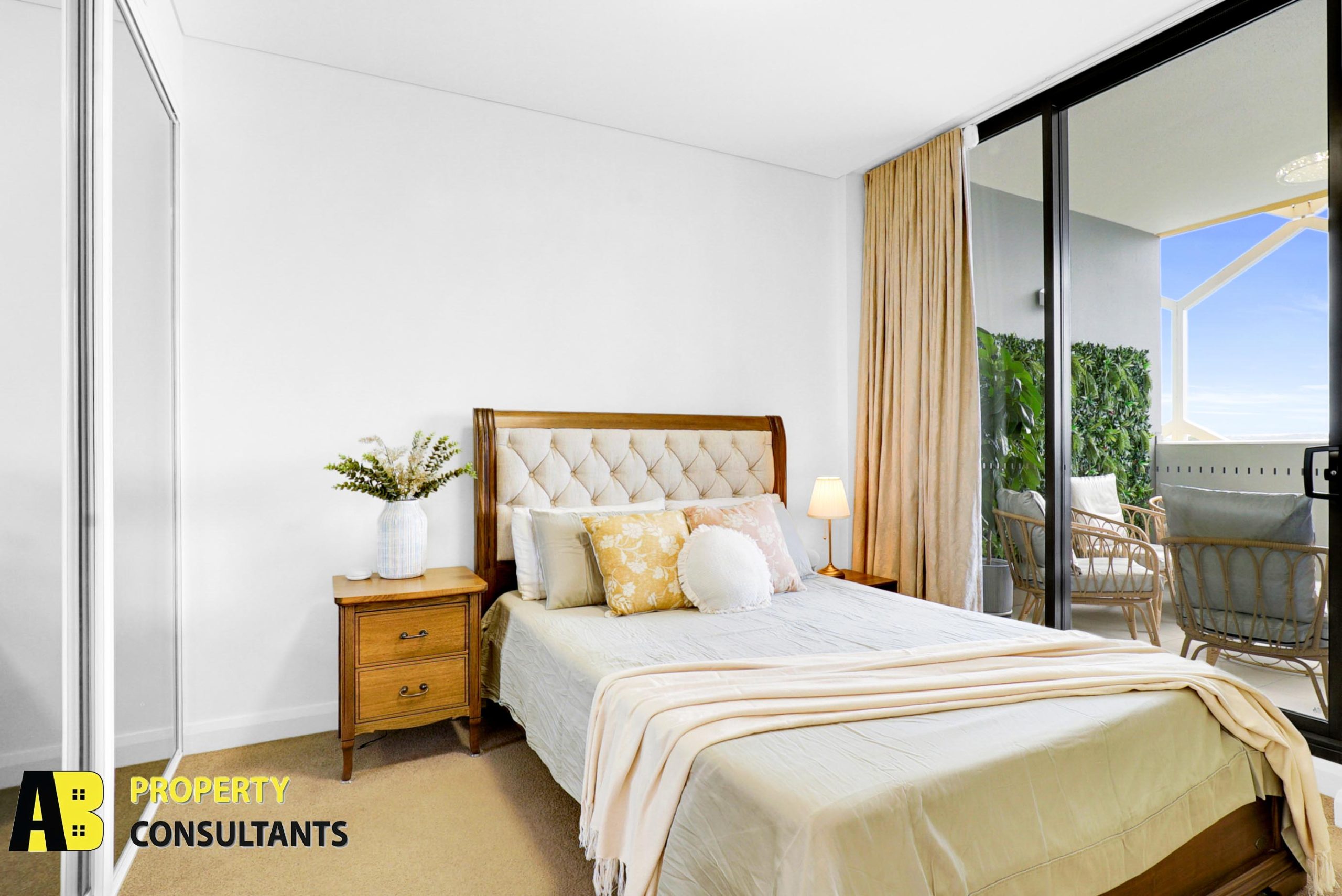 702/33 East Street, Granville - Thumbnail 2