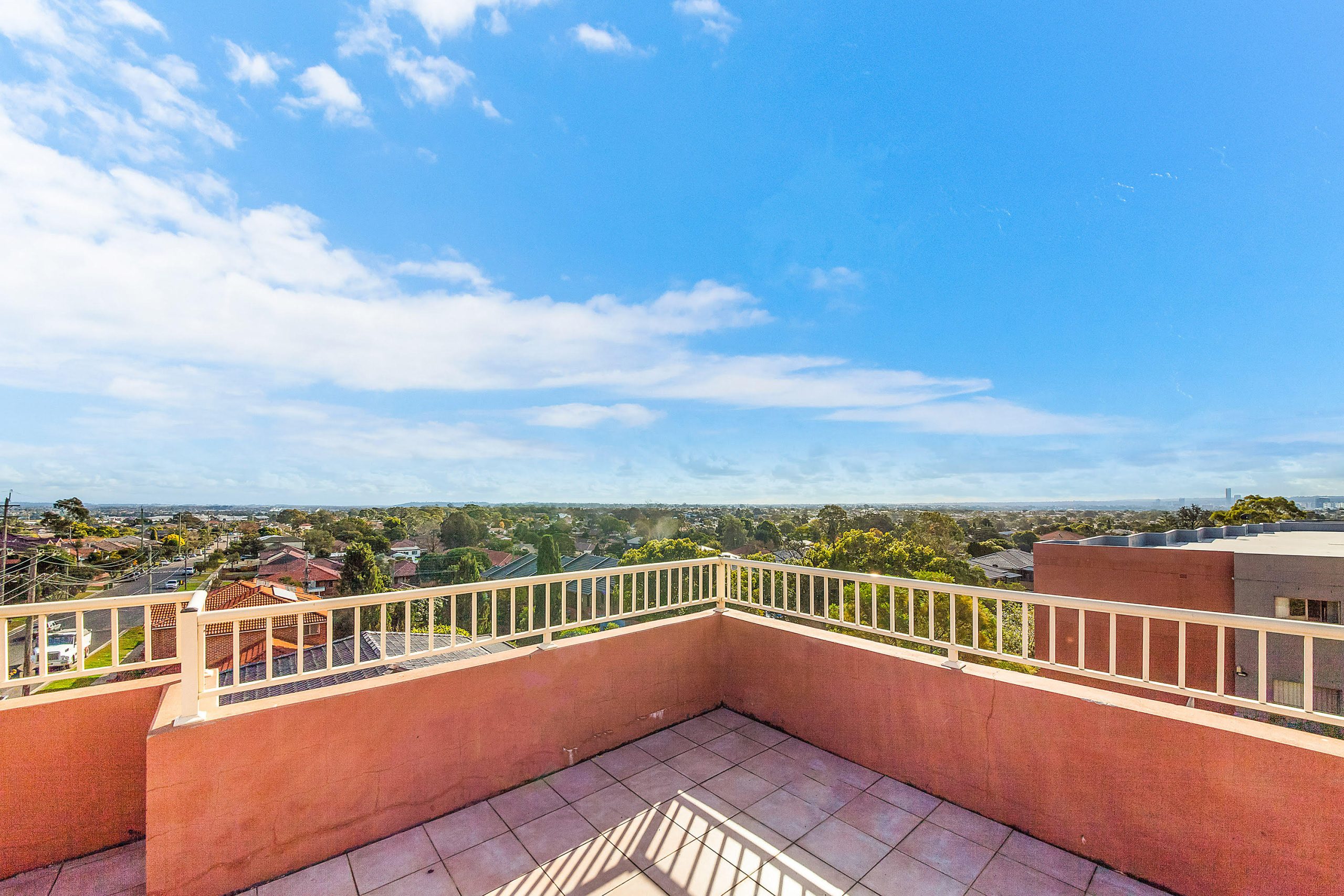 39/548-556 Woodville Road, Guildford - Thumbnail 2