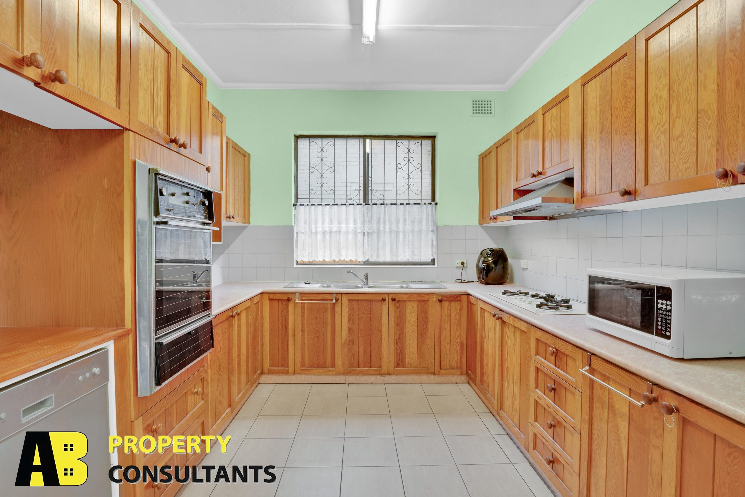 16 Carlton Street, Granville - Thumbnail 2