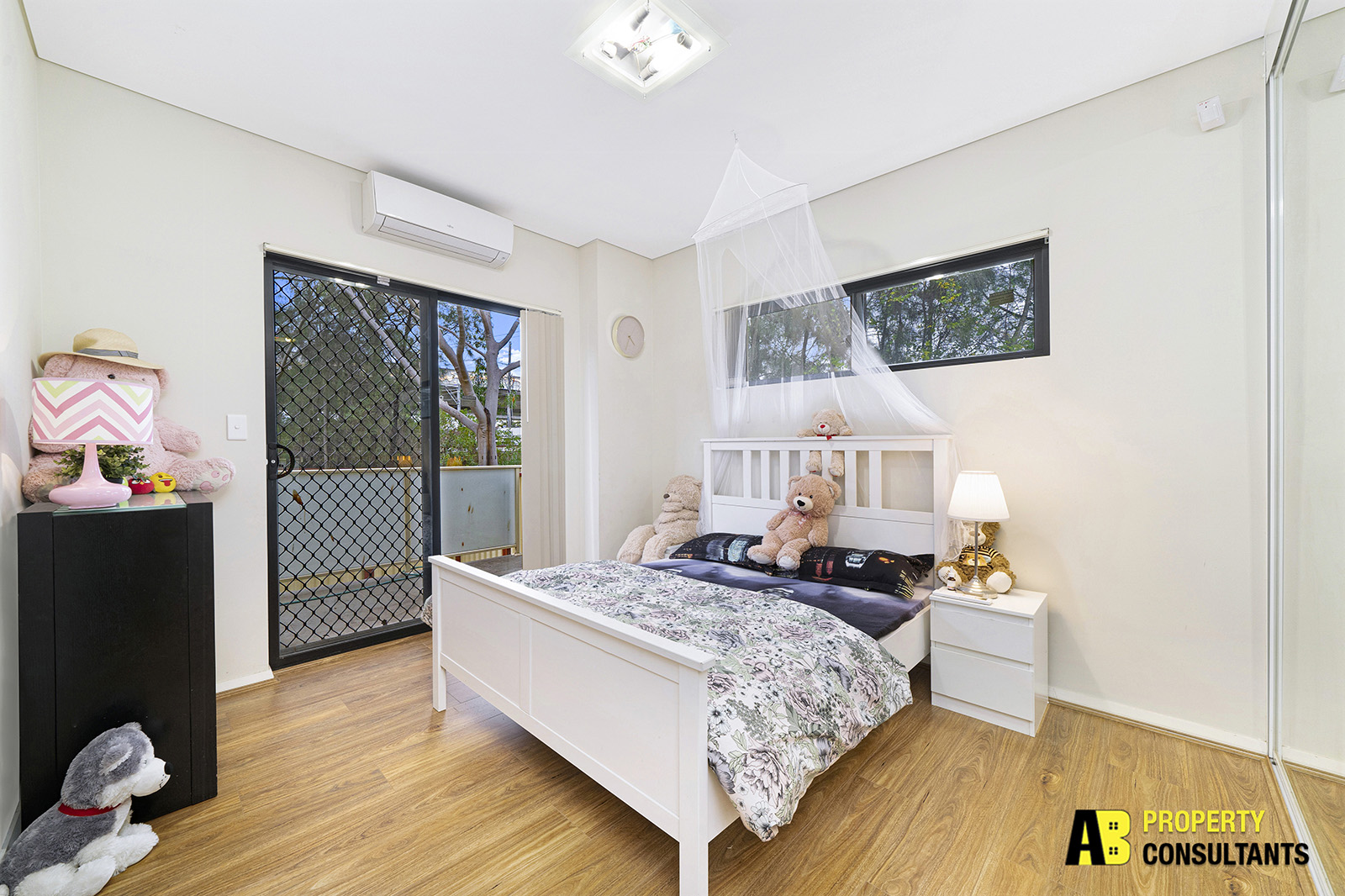 8/8 Wigram Street, Harris Park - Thumbnail 3