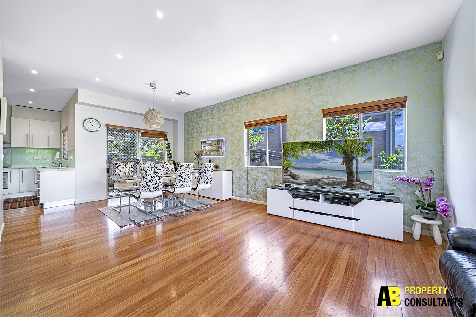 2A Webster Street, Pendle Hill - Thumbnail 2