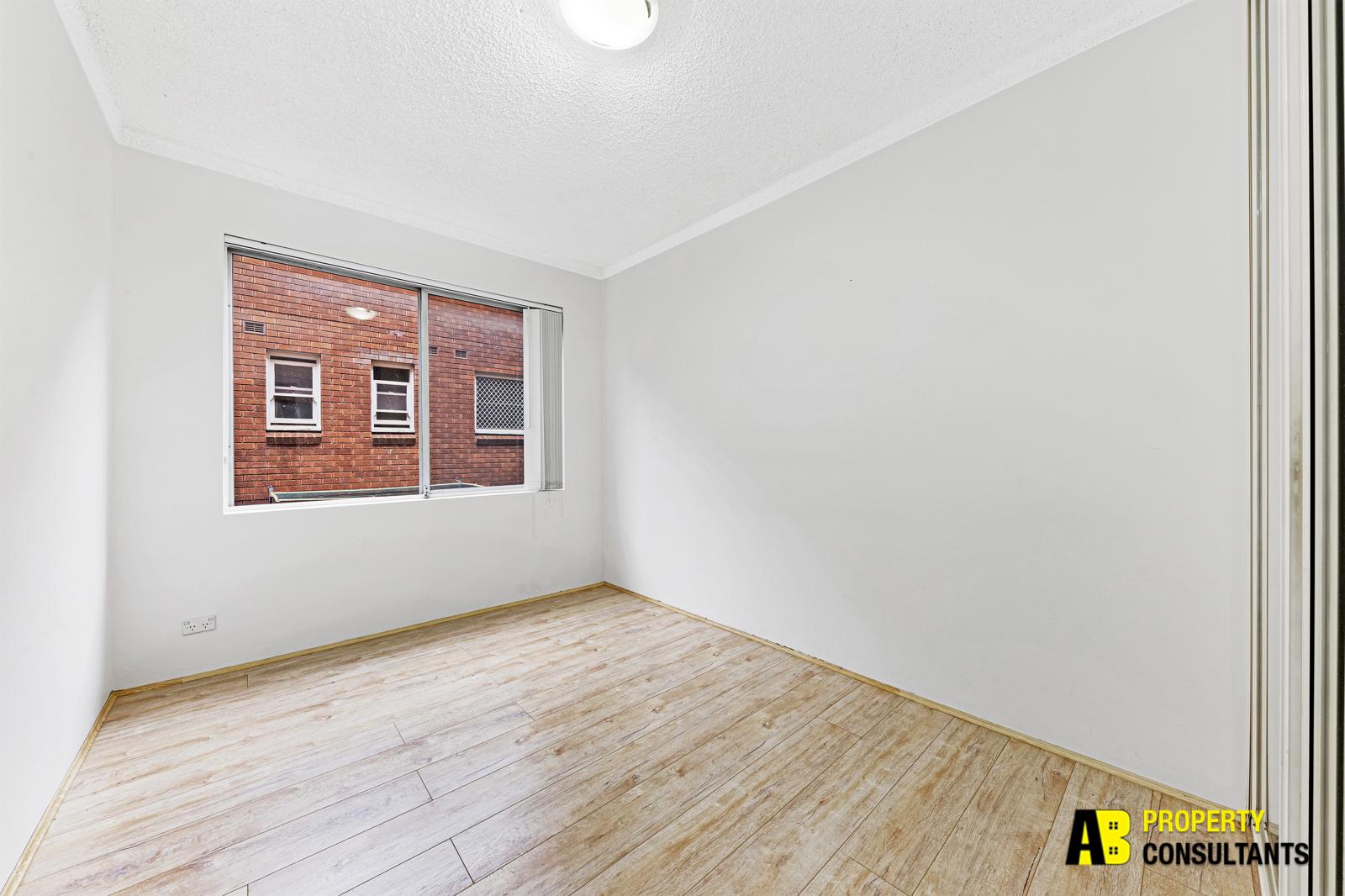 1/8 Allen Street, Harris Park - Thumbnail 2