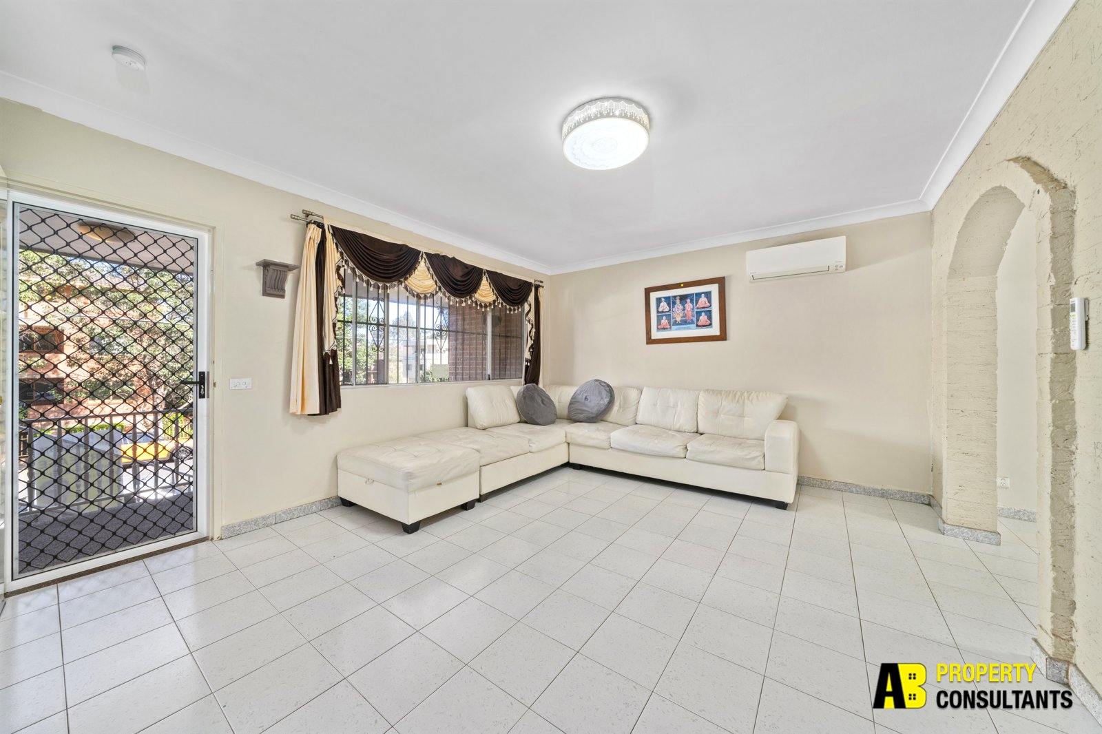 1/15 Wigram Street, Harris Park - Thumbnail 3