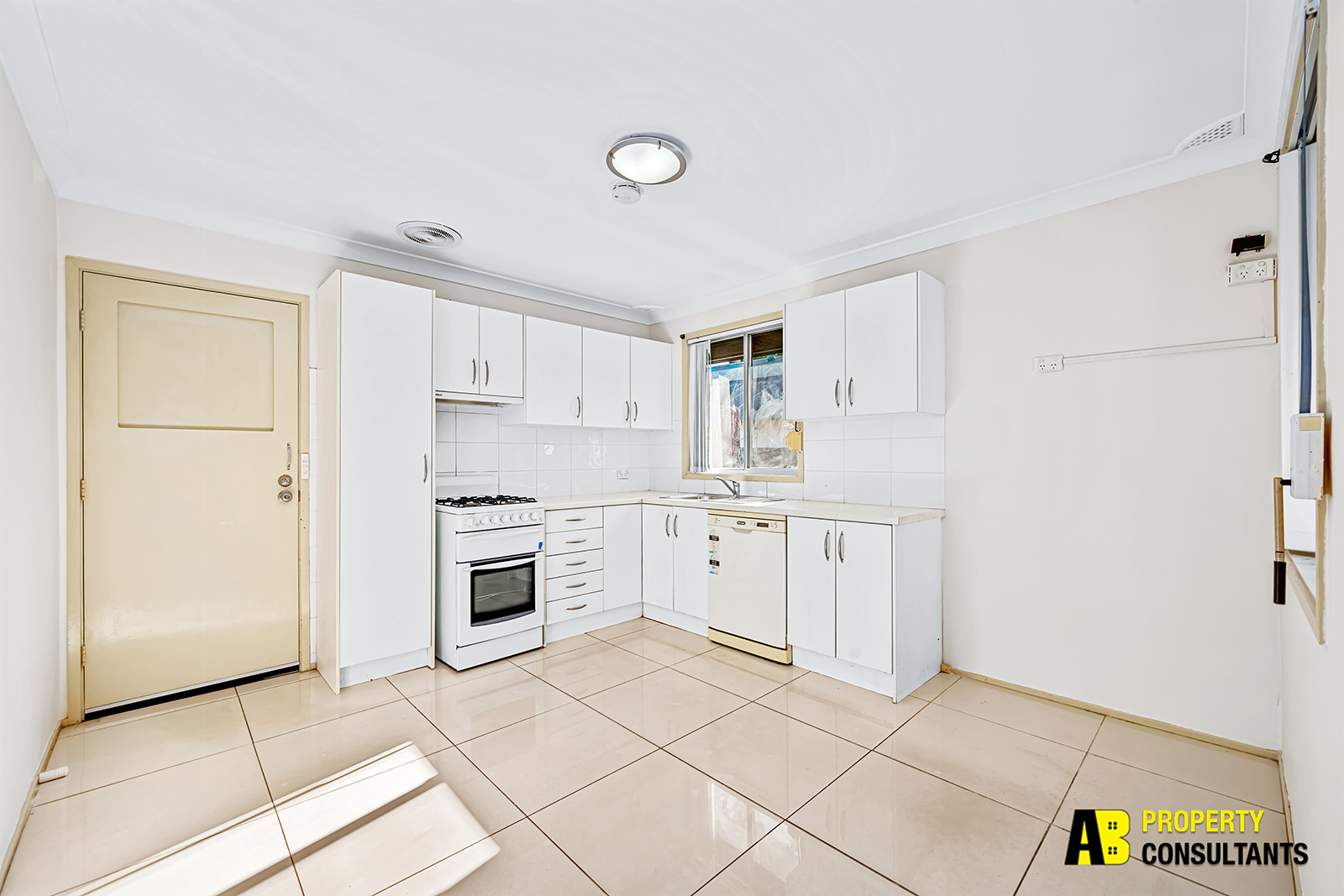 67 Roper Road, Colyton - Thumbnail 8