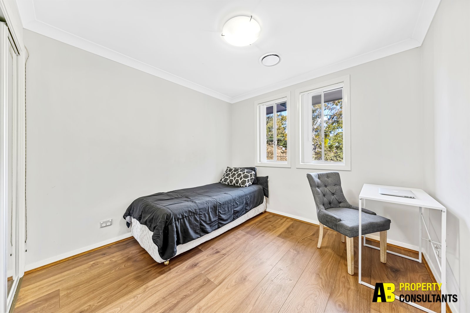 3/4-6 Ross Street, Seven Hills - Thumbnail 3