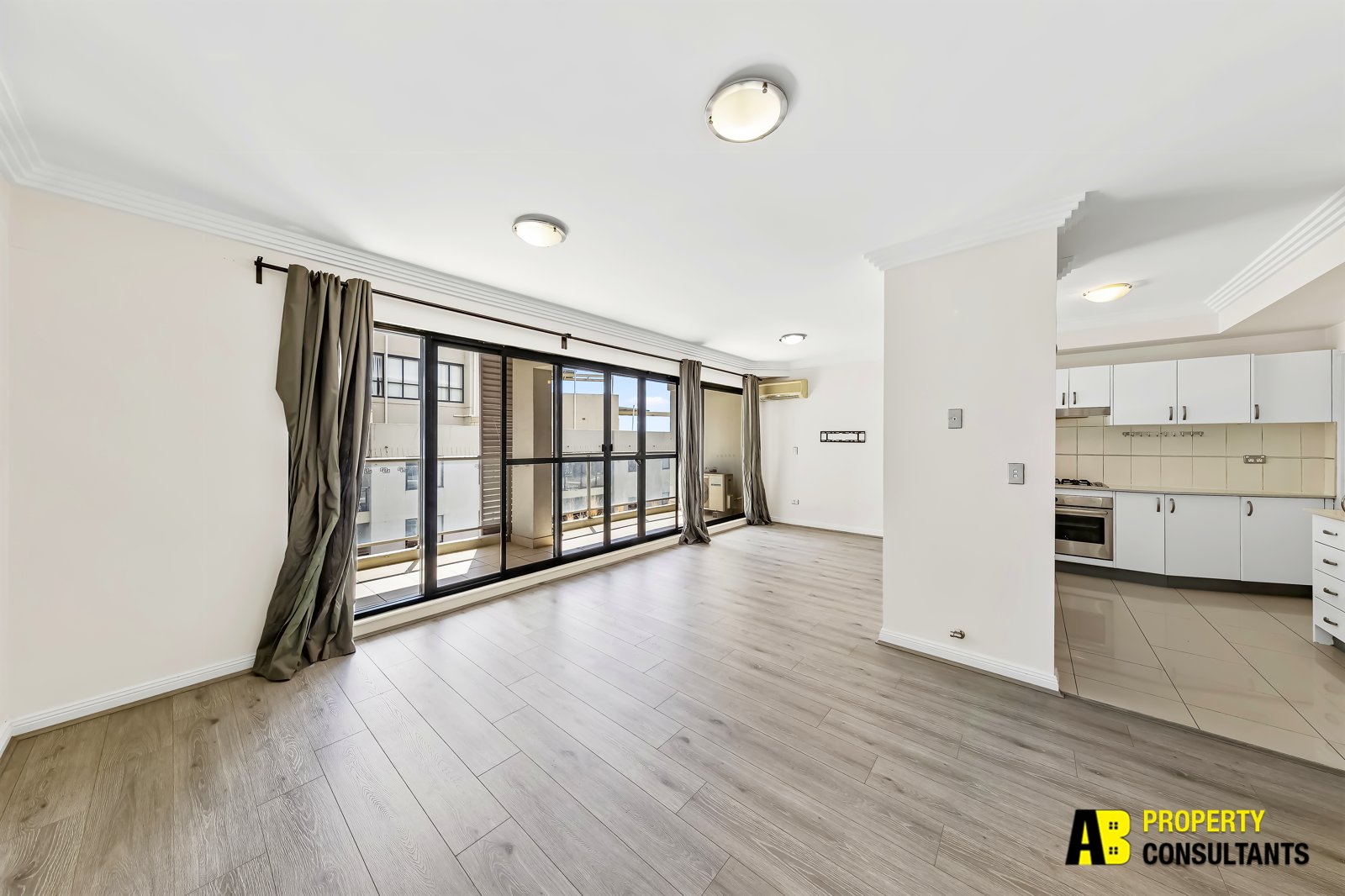 601/31-37 Hassall Street, Parramatta - Thumbnail 2