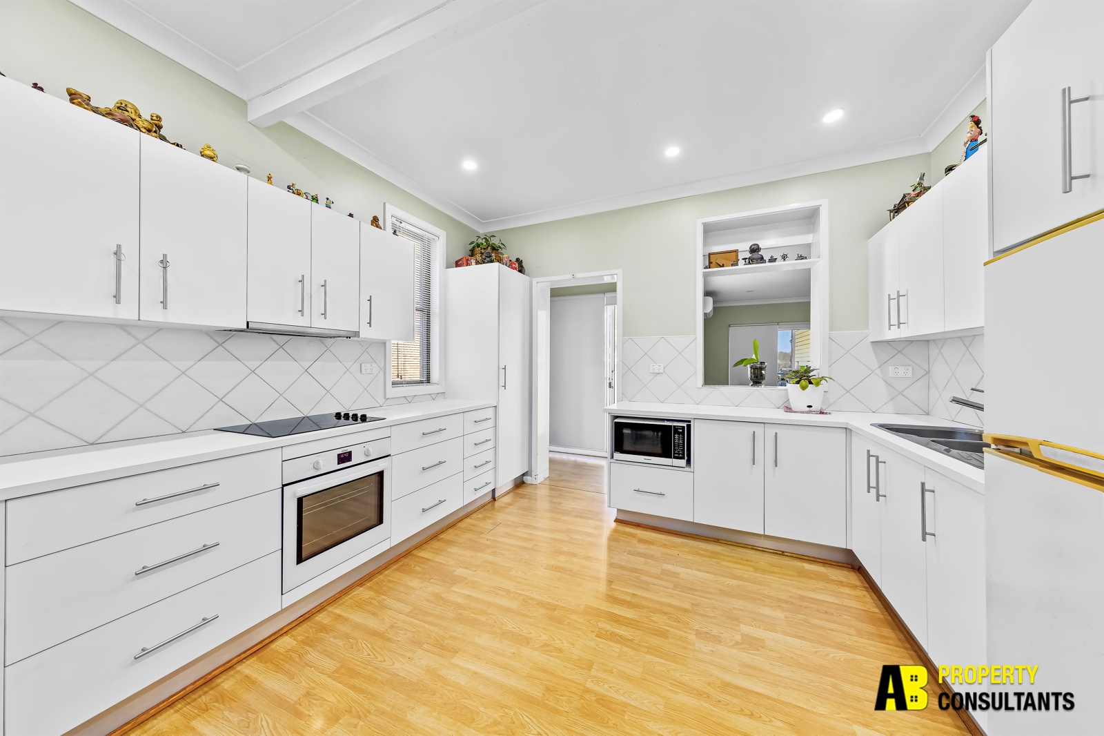 6 Barbara Boulevard, Seven Hills - Thumbnail 3