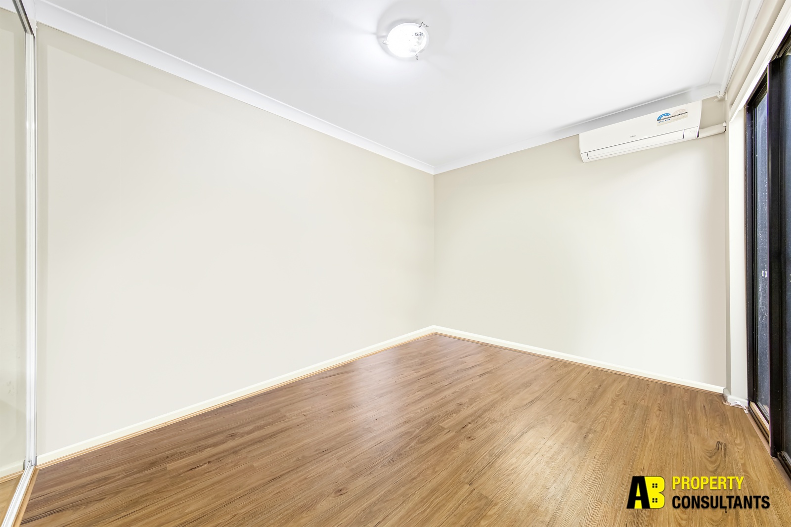 11/2-4 Reid Avenue, Westmead - Thumbnail 3