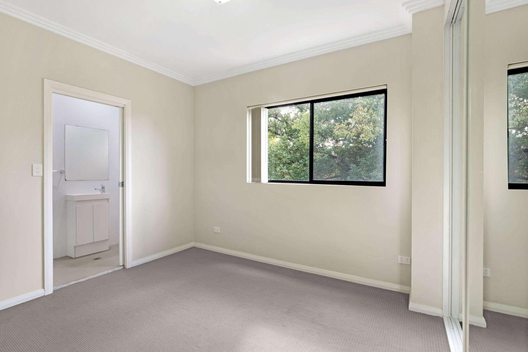 6/8 Wigram Street, Harris Park - Thumbnail 3