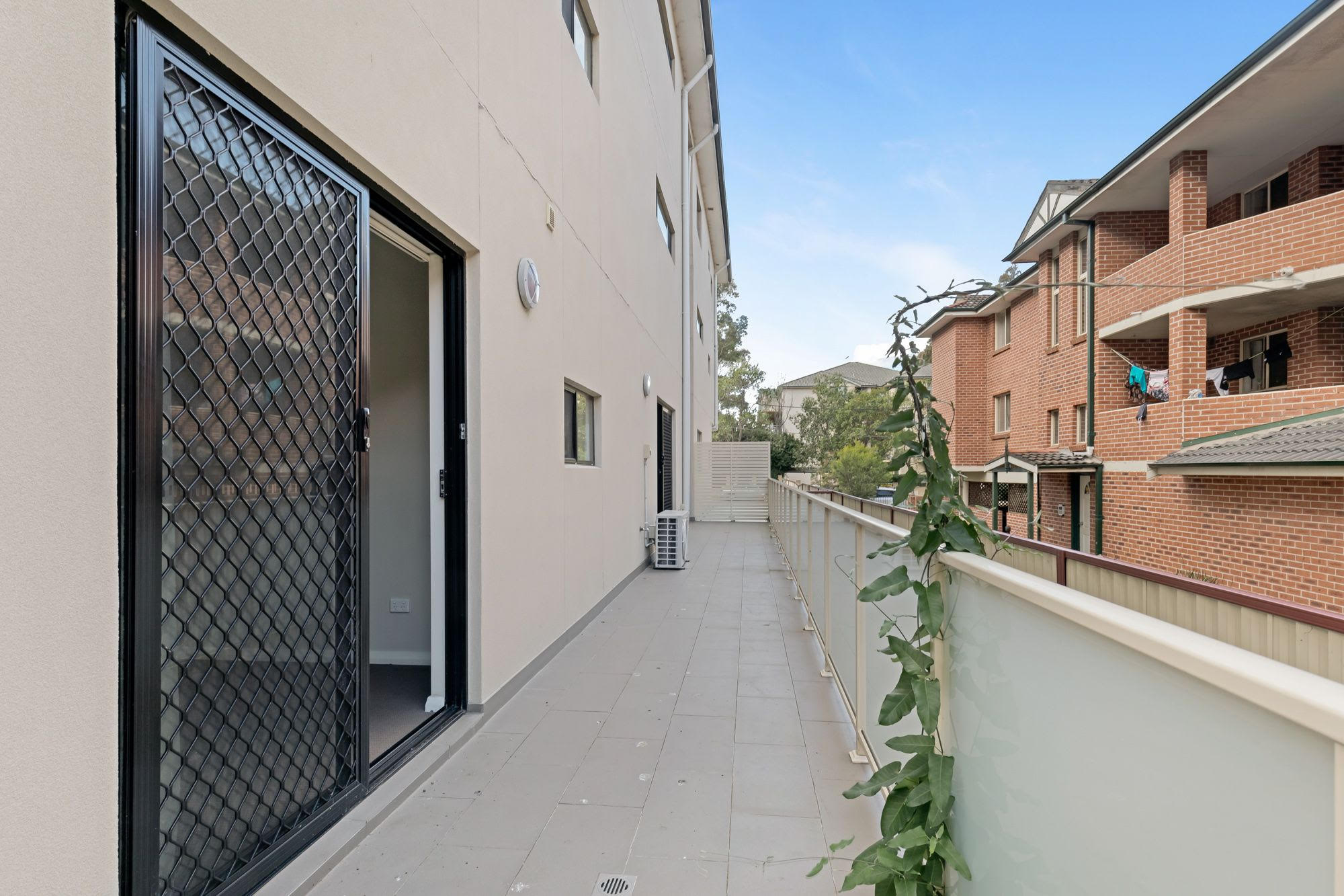 2/8 Wigram Street, Harris Park - Thumbnail 2