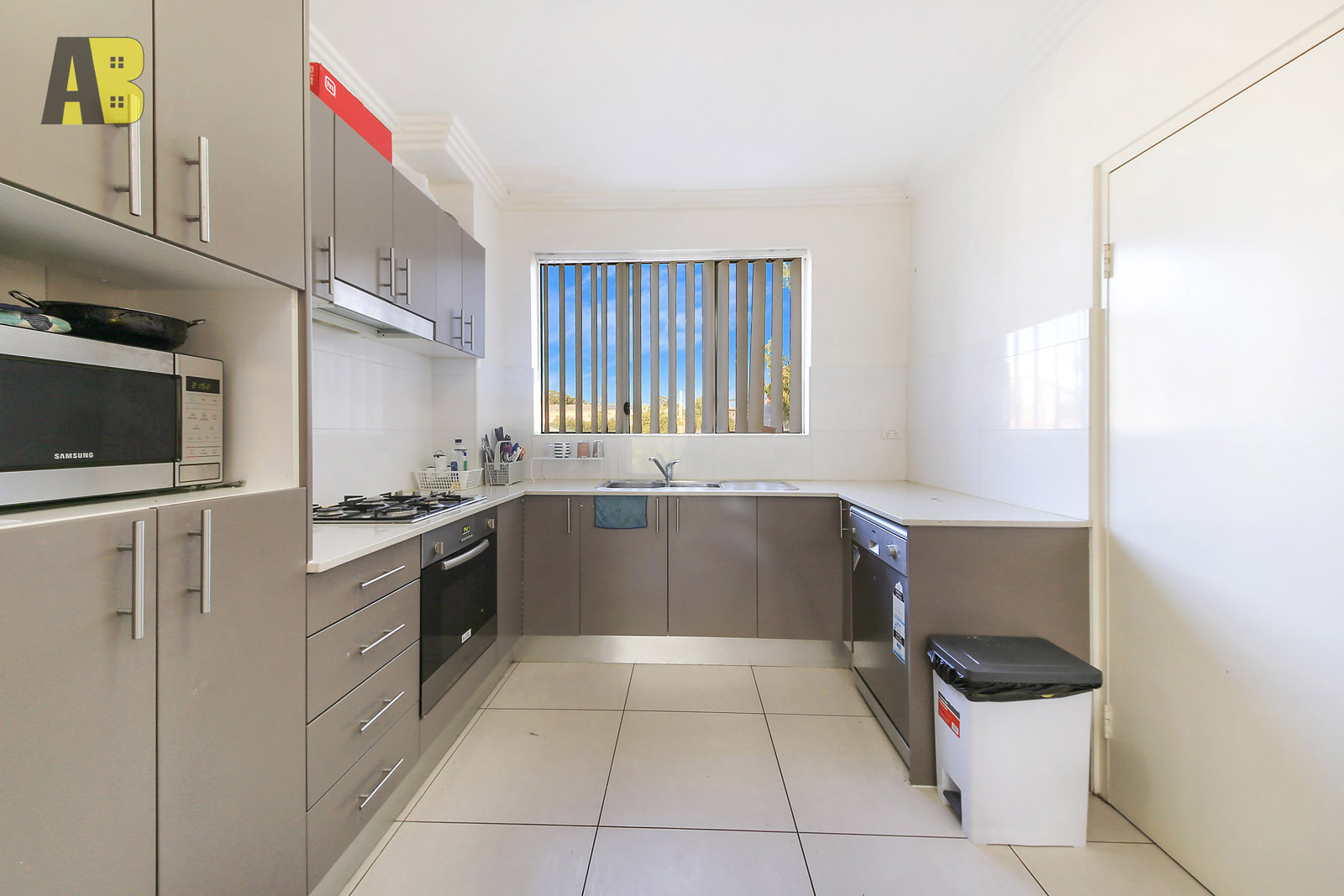 56/2-12 Civic Avenue, Pendle Hill - Thumbnail 8