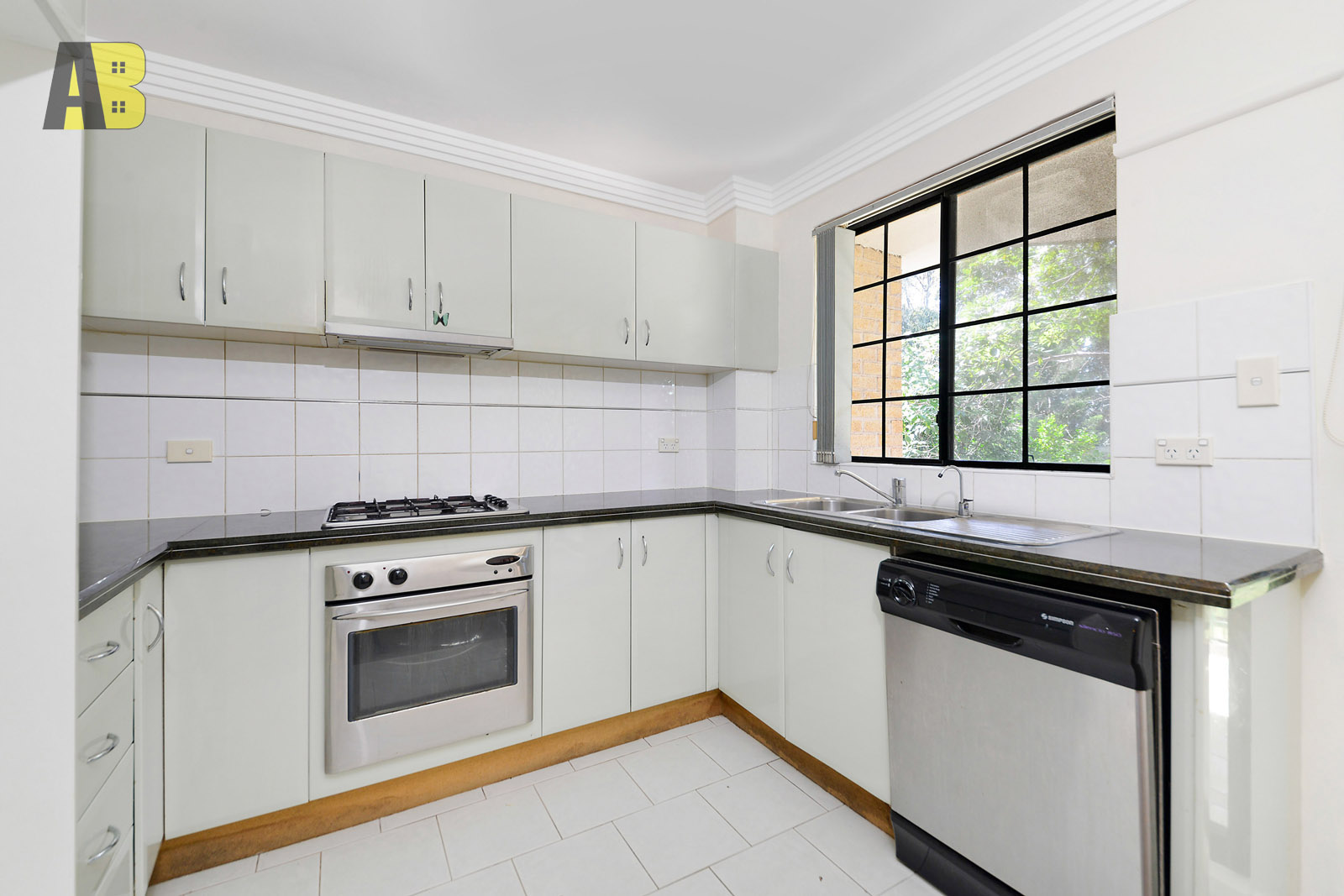 8/11 Inkerman Street, Granville - Thumbnail 2
