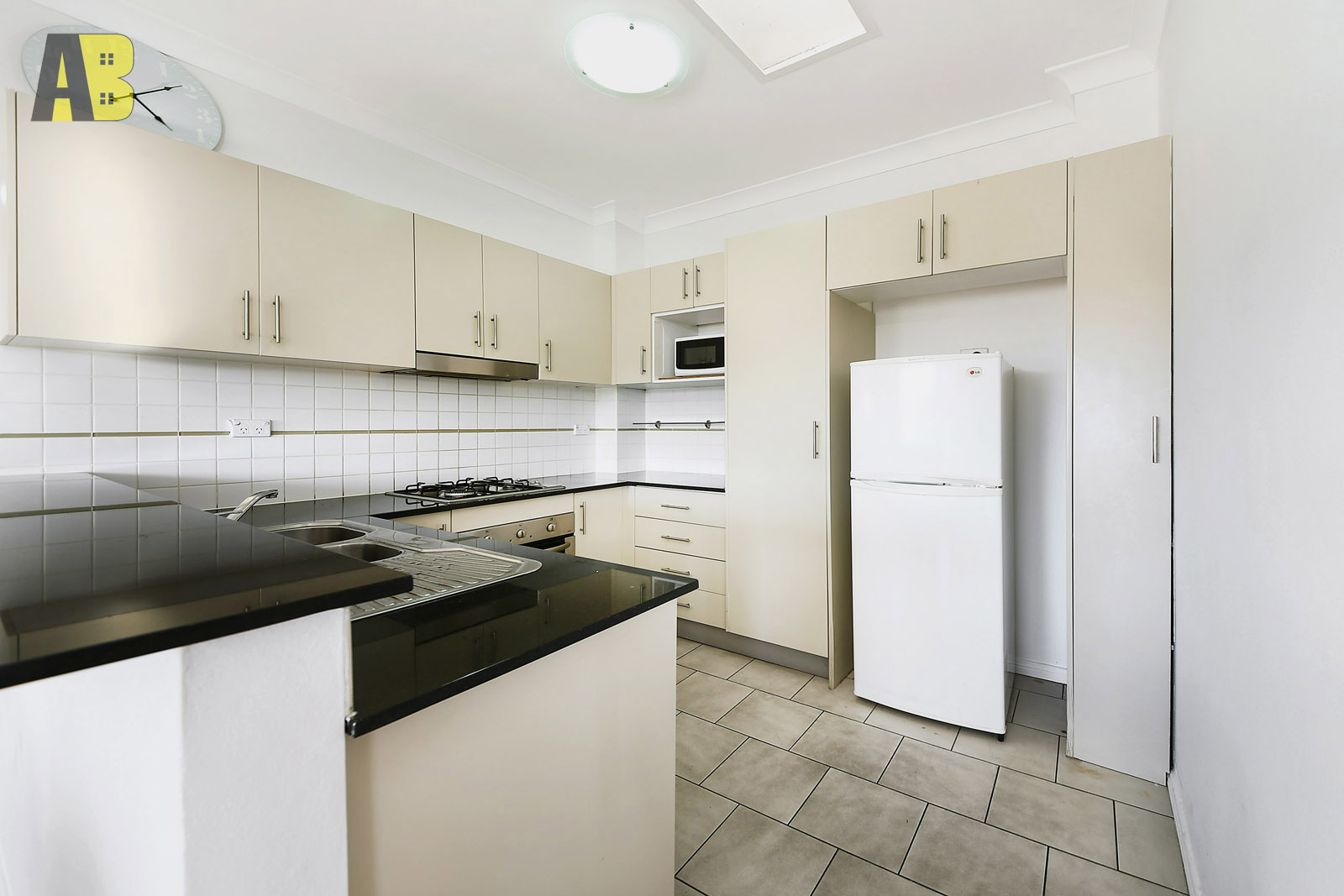 13/8 Refractory Court, Holroyd - Thumbnail 3