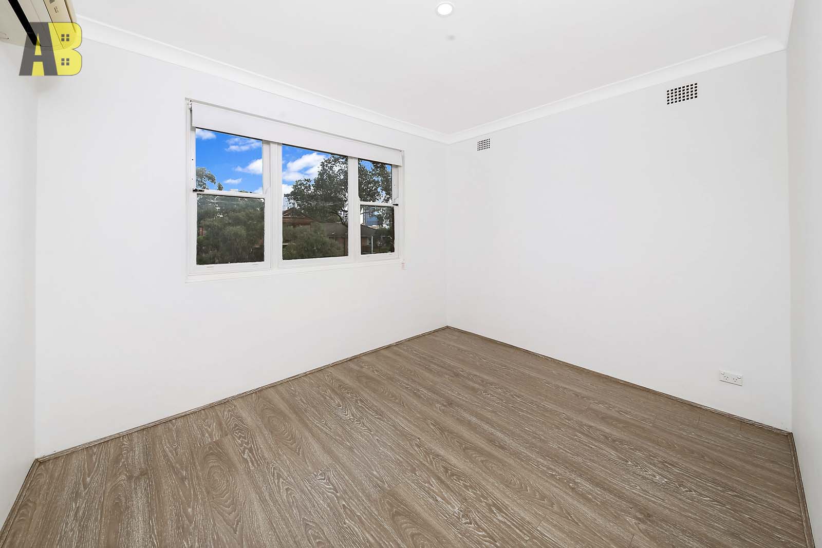 8/49 Harris Street, Harris Park - Thumbnail 3