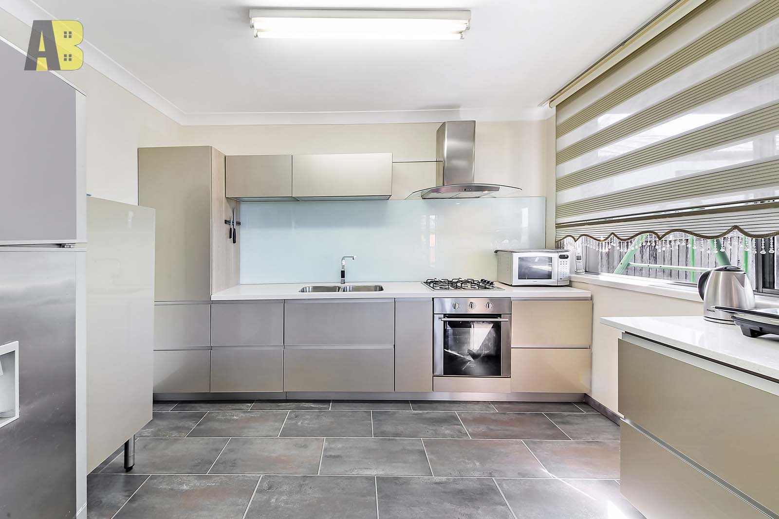 150 Lucretia Rd, Seven Hills - Thumbnail 4