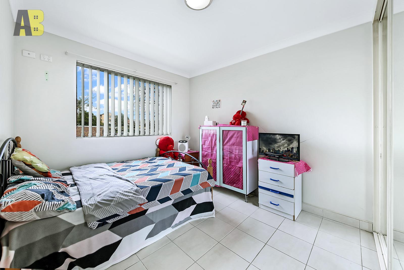 4/112 Harris Street, Harris Park - Thumbnail 2