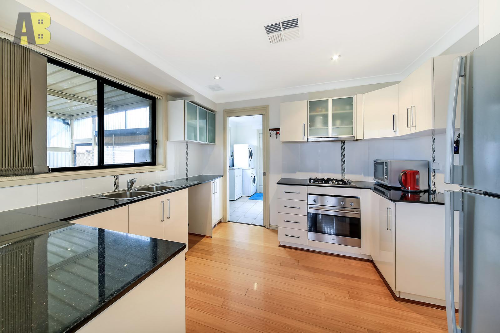 100 Johnson Ave, Seven Hills - Thumbnail 4