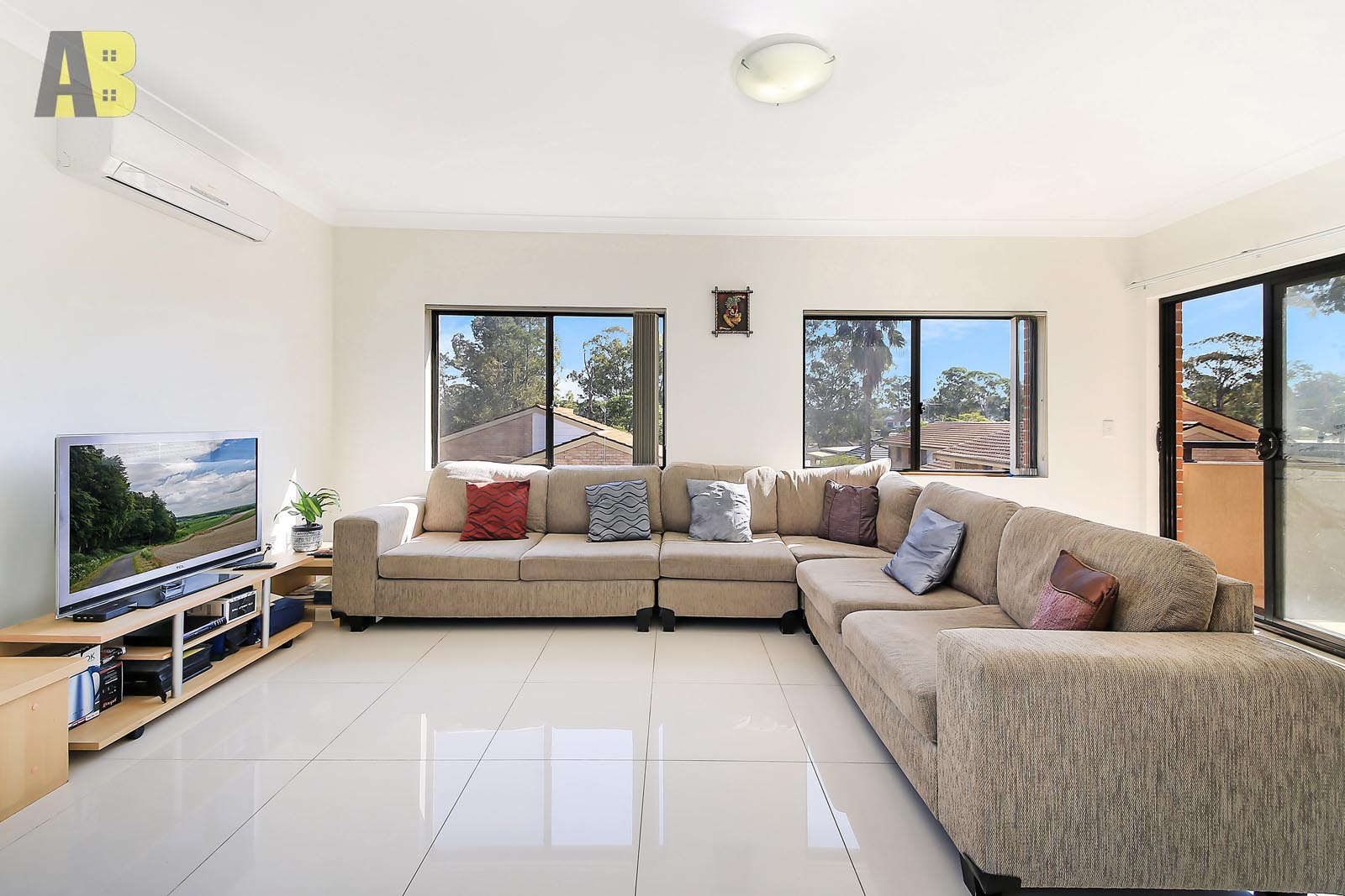 4/78-80 Barbara BLVD, Seven Hills - Thumbnail 2
