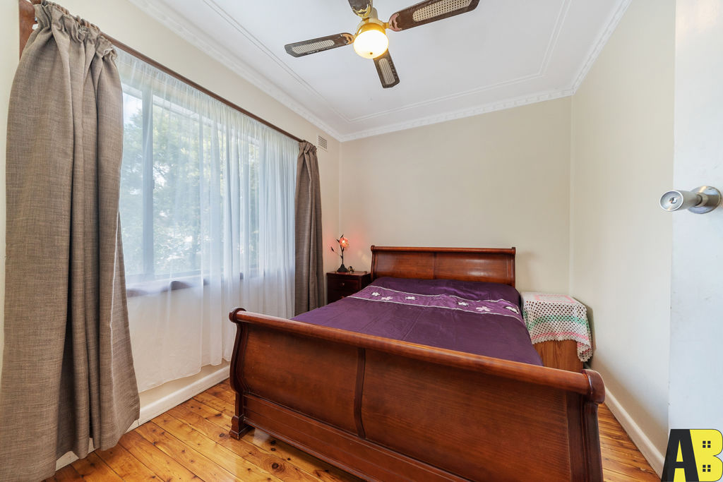 37 VALERIA STREET, Toongabbie - Thumbnail 4