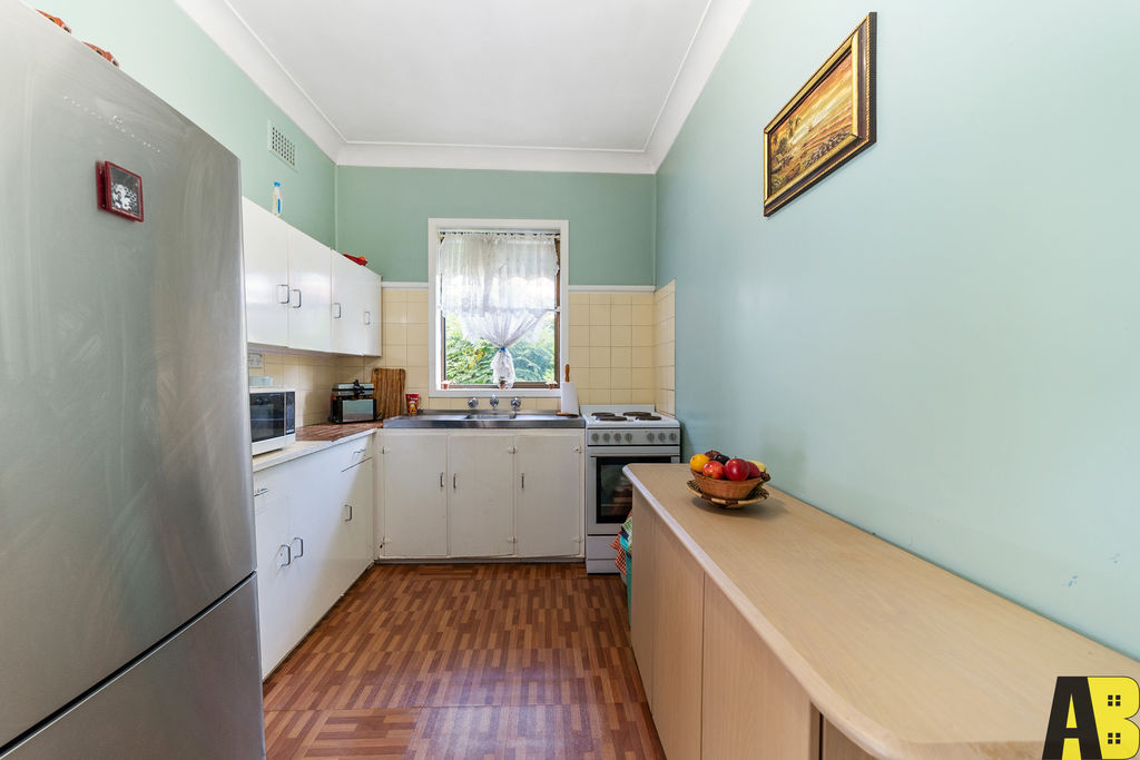 37 VALERIA STREET, Toongabbie - Thumbnail 7