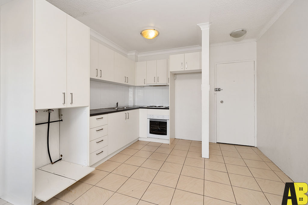 8/8 STATION STREET, Guildford - Thumbnail 3