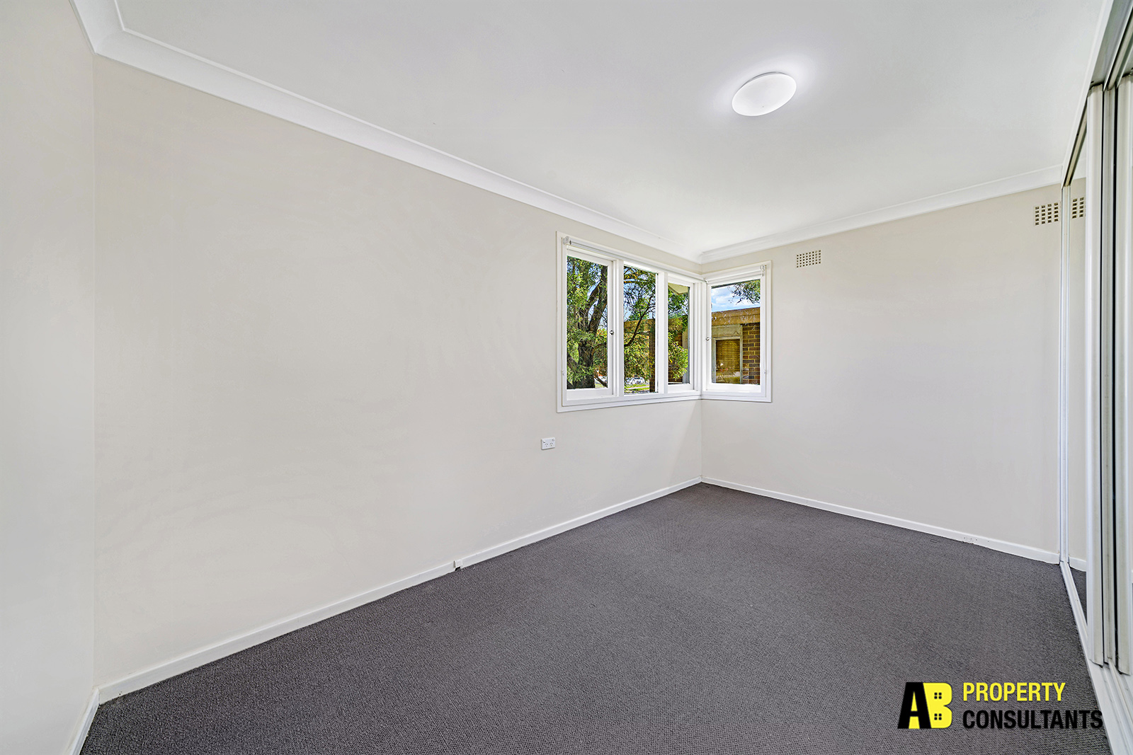 240 Captain Cook Drive, Willmot - Thumbnail 4