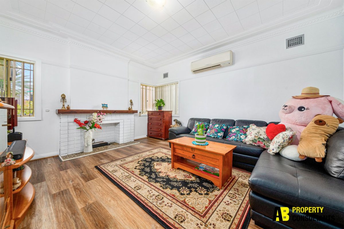 18 Chiltern Road, GUILDFORD, NSW 2161